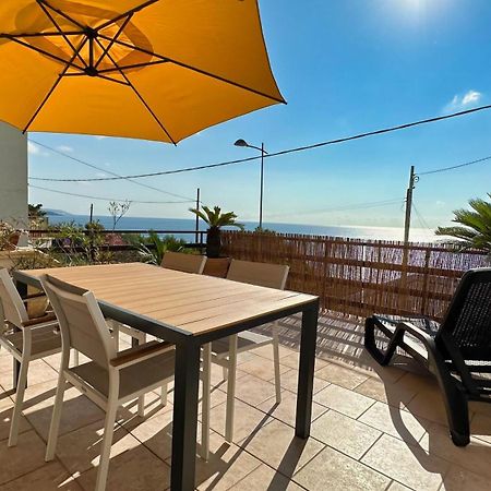 הוילה Marina Di Andrano - Alisso, Casa Vista Mare Con Parcheggio Privato E Wifi מראה חיצוני תמונה