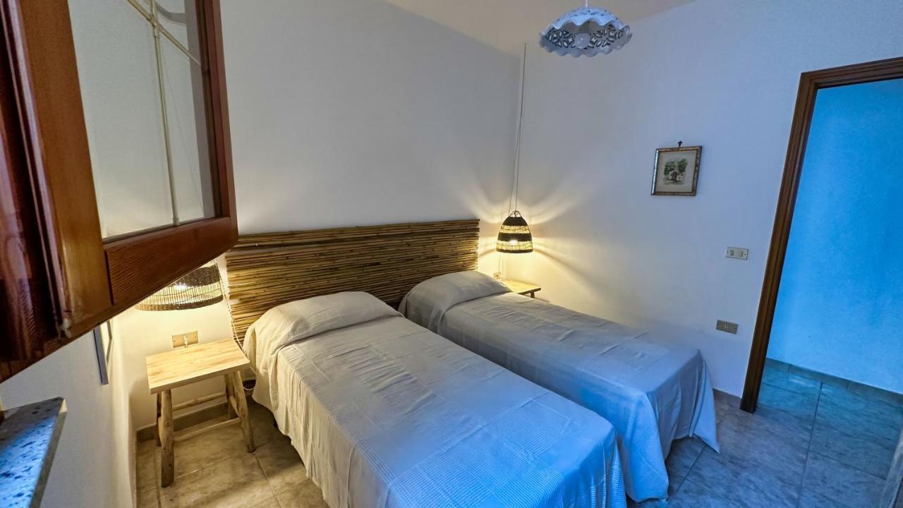 הוילה Marina Di Andrano - Alisso, Casa Vista Mare Con Parcheggio Privato E Wifi מראה חיצוני תמונה